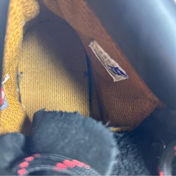 Timberland Classic 6 Inch Black Waterproof Youth Boot Boys Size 5 - Picture 3 of 10